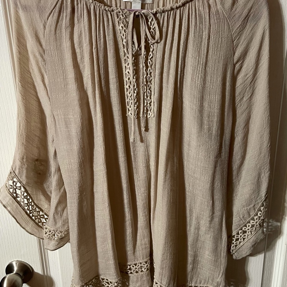 Ladies lightweight linen/tunic blouse in tan.